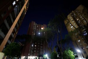Palazzo da cui è caduto 11enne morto a Roma