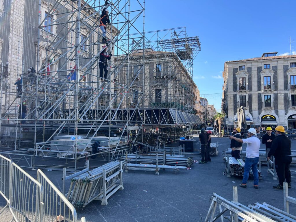 Palco Capodanno Mediaset Catania