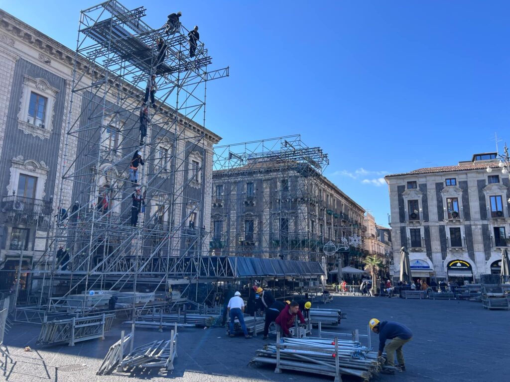 Palco Capodanno Mediaset Catania