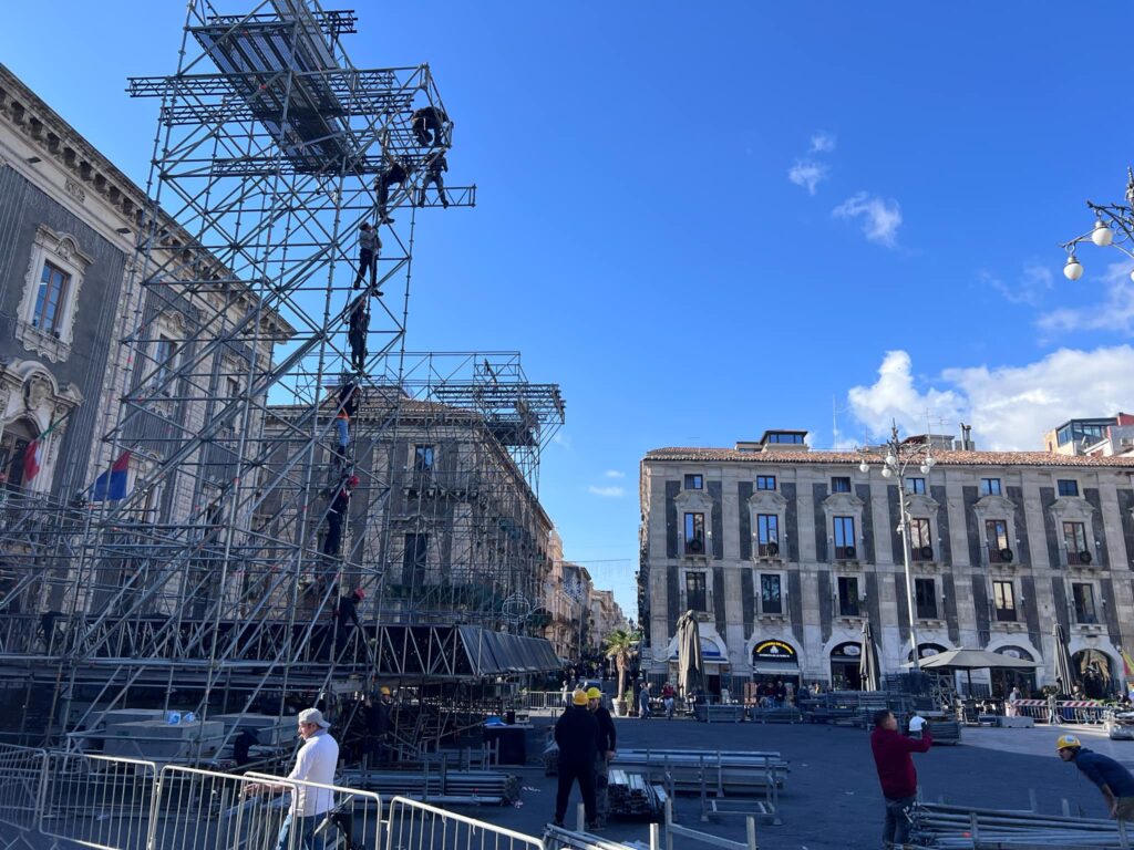 Palco Capodanno Mediaset Catania