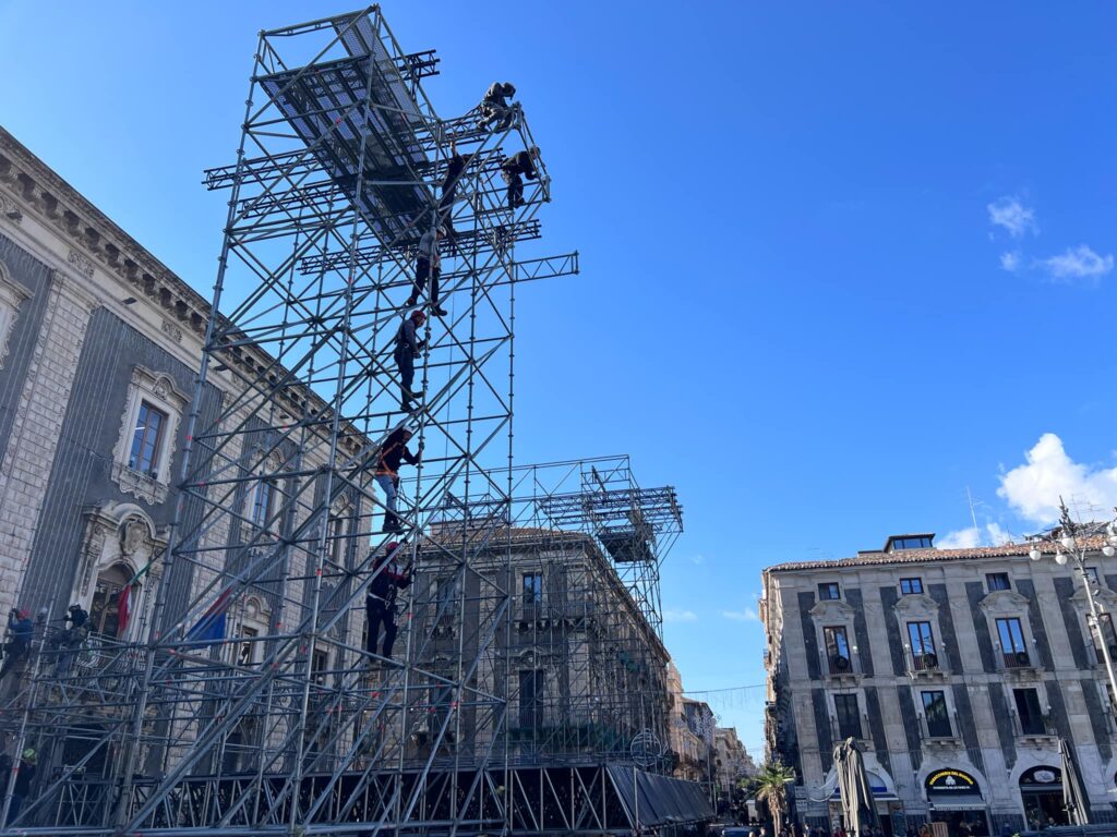 Palco Capodanno Mediaset Catania