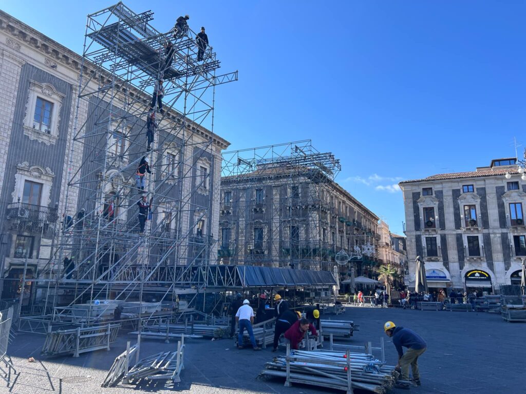 Palco Capodanno Mediaset Catania