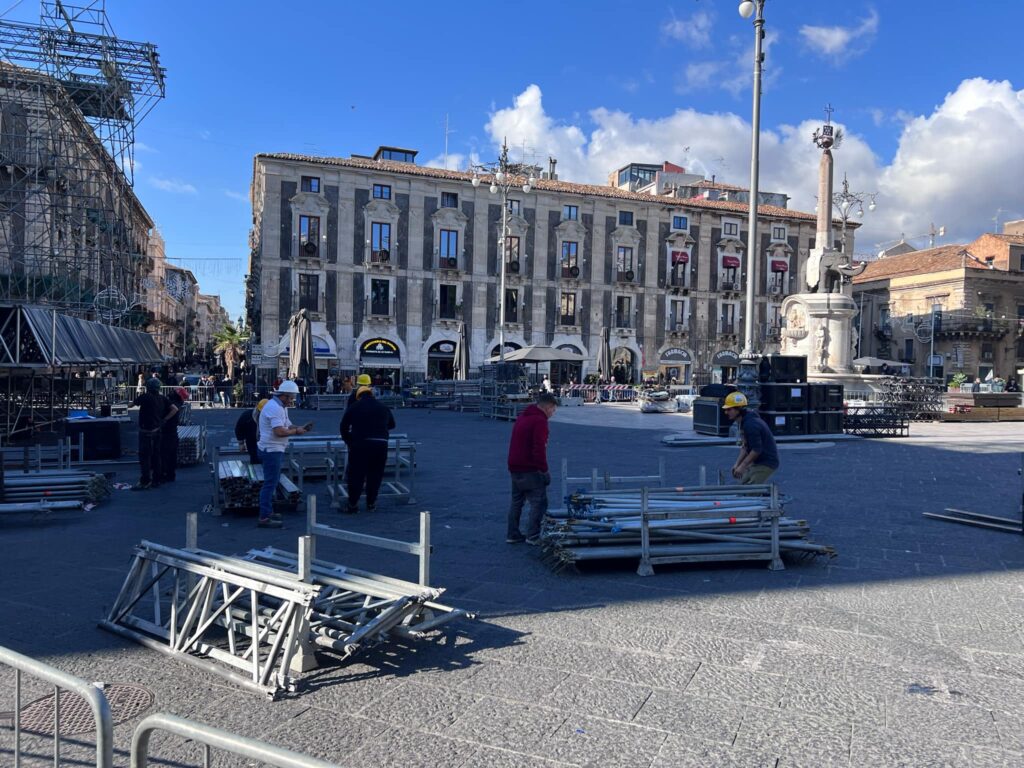 Palco Capodanno Mediaset Catania