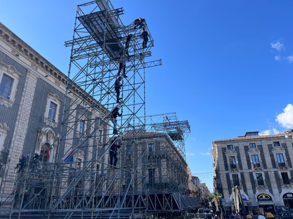 Palco Capodanno Mediaset Catania