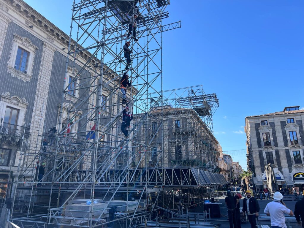 Palco Capodanno Mediaset Catania
