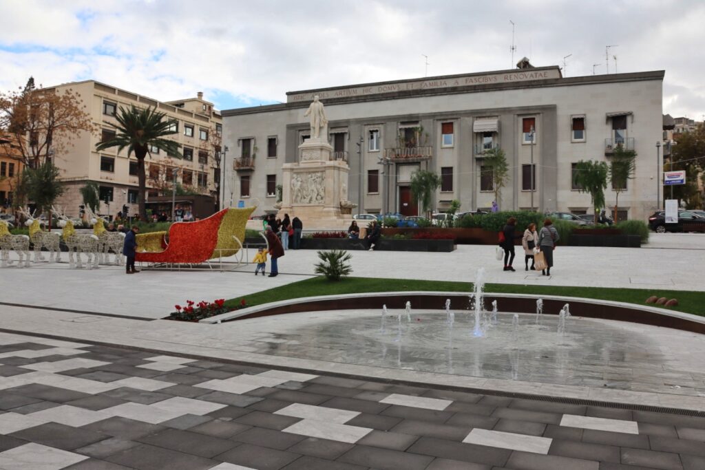 Piazza De Nava