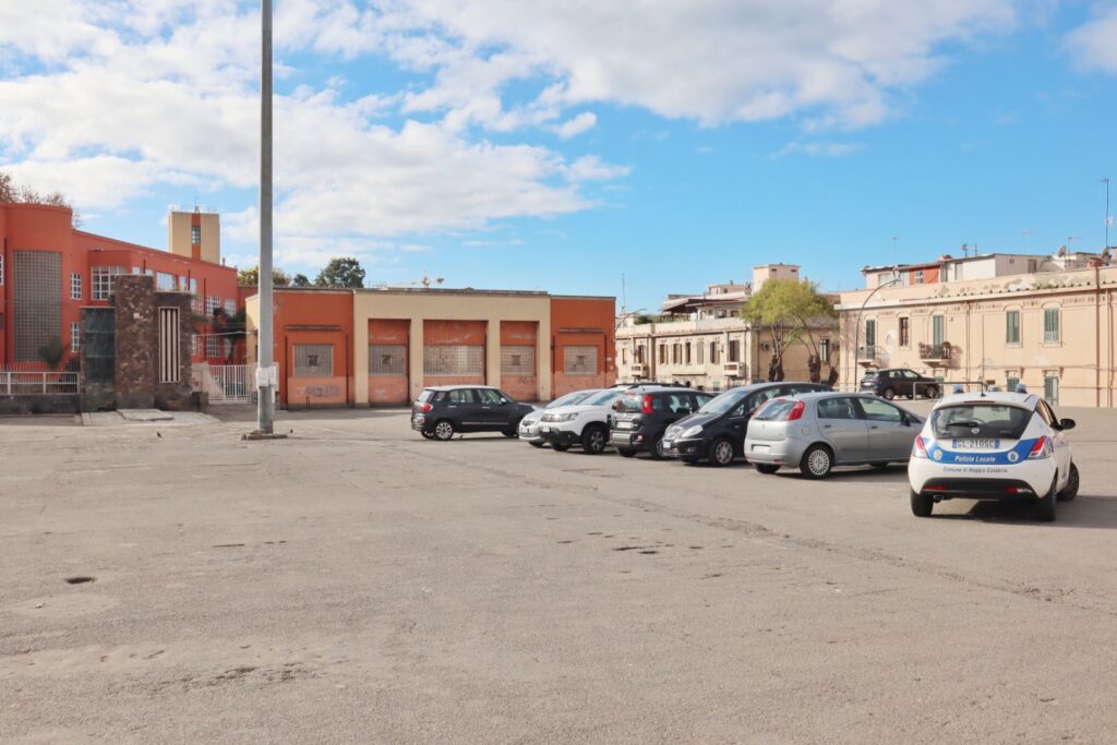 Piazza del popolo parcheggio capodanno polizia municipale