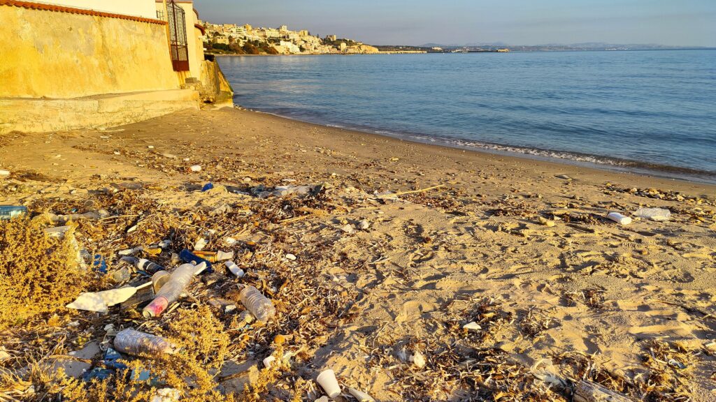 Pulizia spiaggia tonnara sciacca