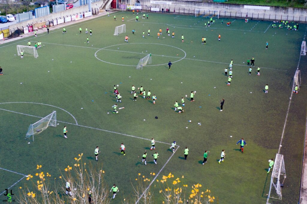 Stadio comunale di Brolo dall'alto