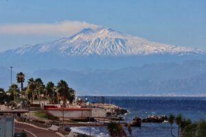etna innevata 18 dicembre 2024