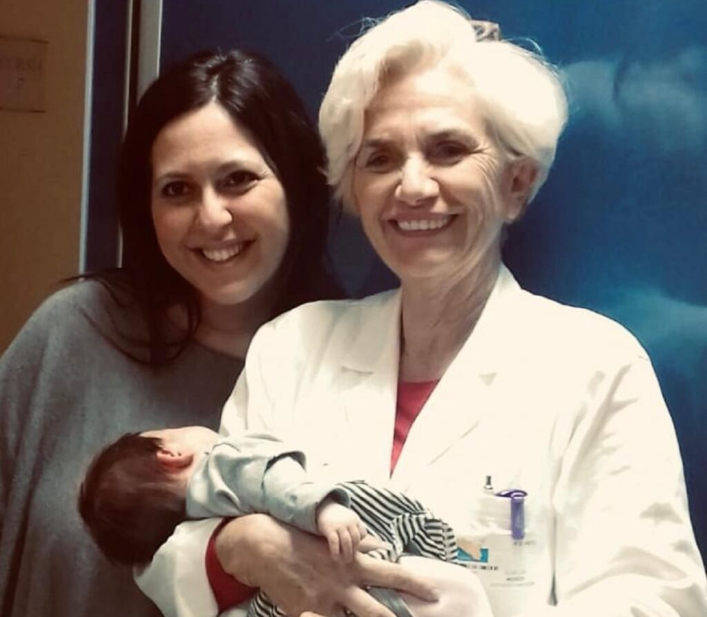 la dottoressa Klein alcuni mebri di Ostetricia e gìnecologia