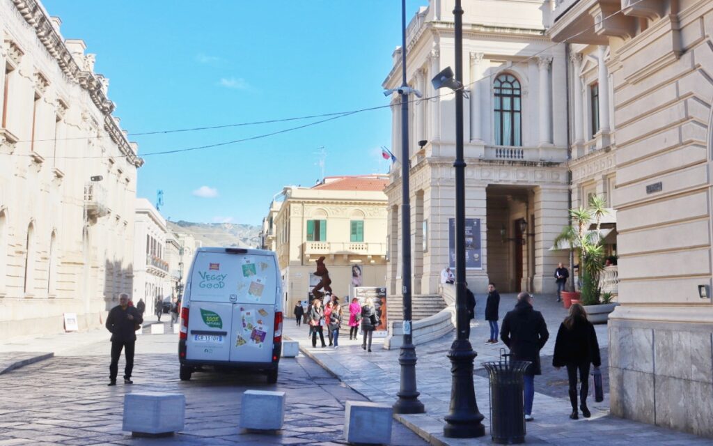 megafoni natale corso garibaldi reggio calabria