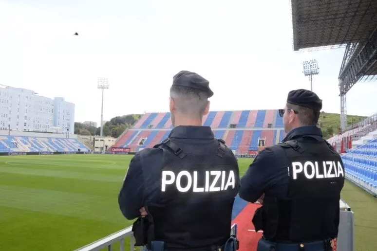 polizia stadio