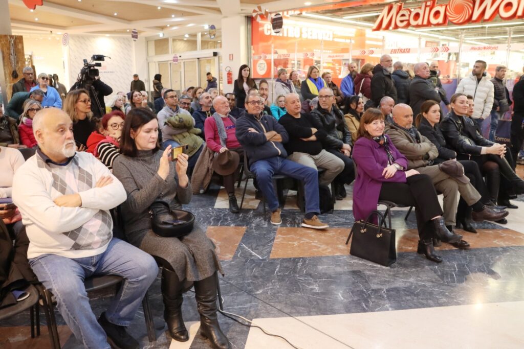 presentazione libro putin centro commerciale porto bolaro reggio calabria