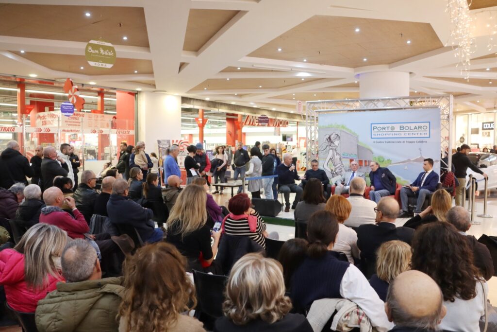 presentazione libro putin centro commerciale porto bolaro reggio calabria