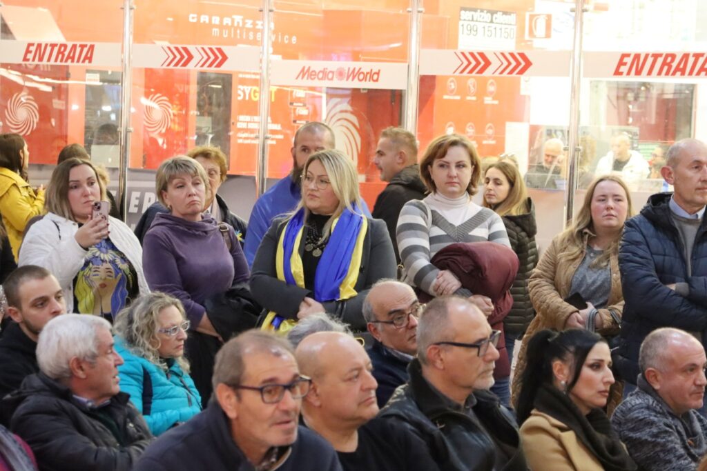 presentazione libro putin centro commerciale porto bolaro reggio calabria