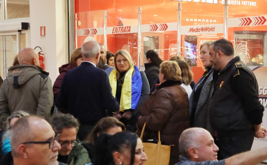 presentazione libro putin centro commerciale porto bolaro reggio calabria