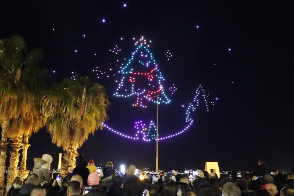 spettacolo droni natale 2024 reggio calabria