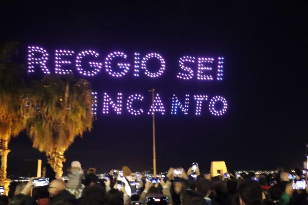 spettacolo droni natale 2024 reggio calabria
