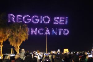 spettacolo droni natale 2024 reggio calabria