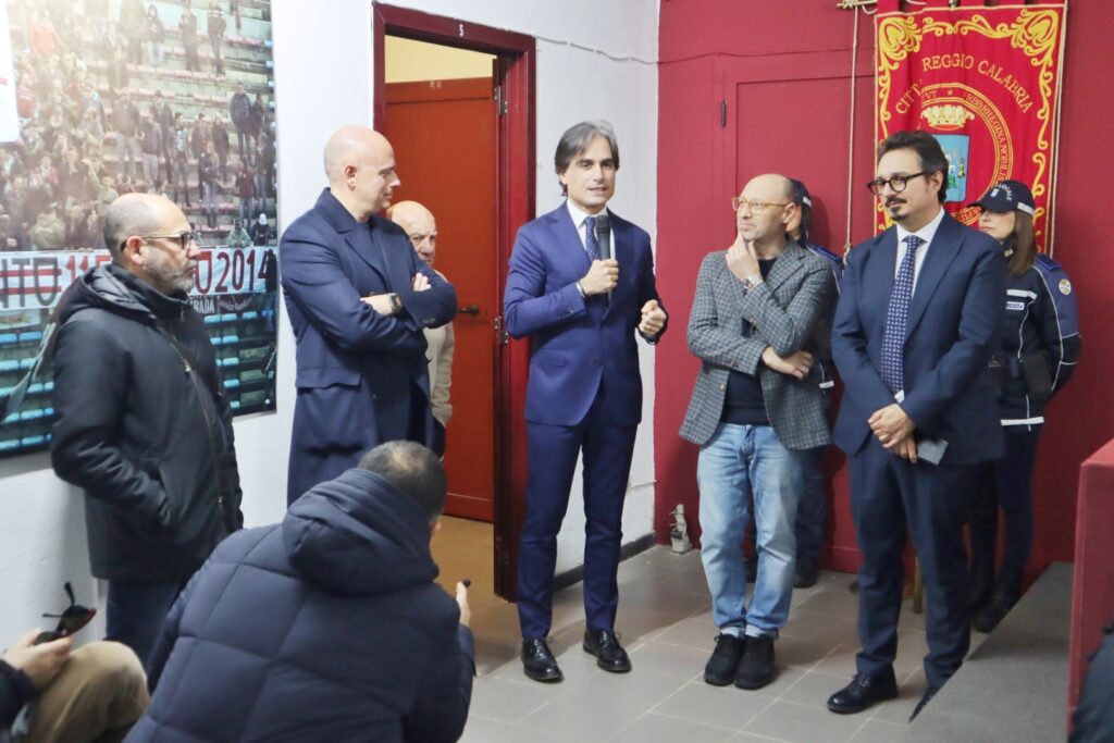 Cerimonia intitolazione sala stampa Granillo a Tonio Licordari