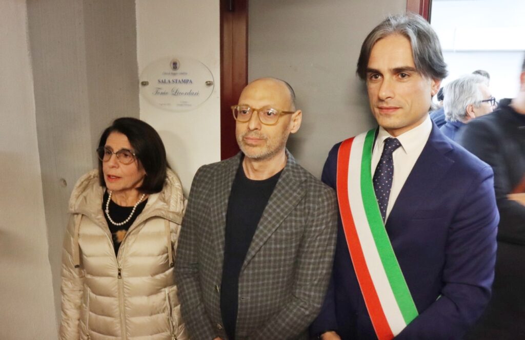 Cerimonia intitolazione sala stampa Granillo a Tonio Licordari
