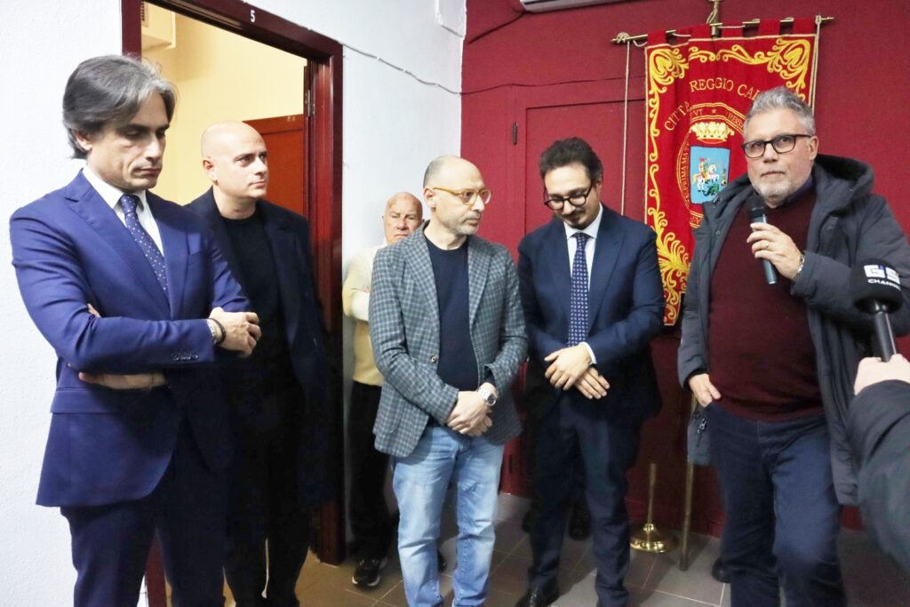 Cerimonia intitolazione sala stampa Granillo a Tonio Licordari
