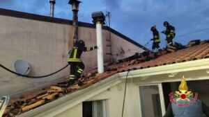 Incendio tetto Casabona