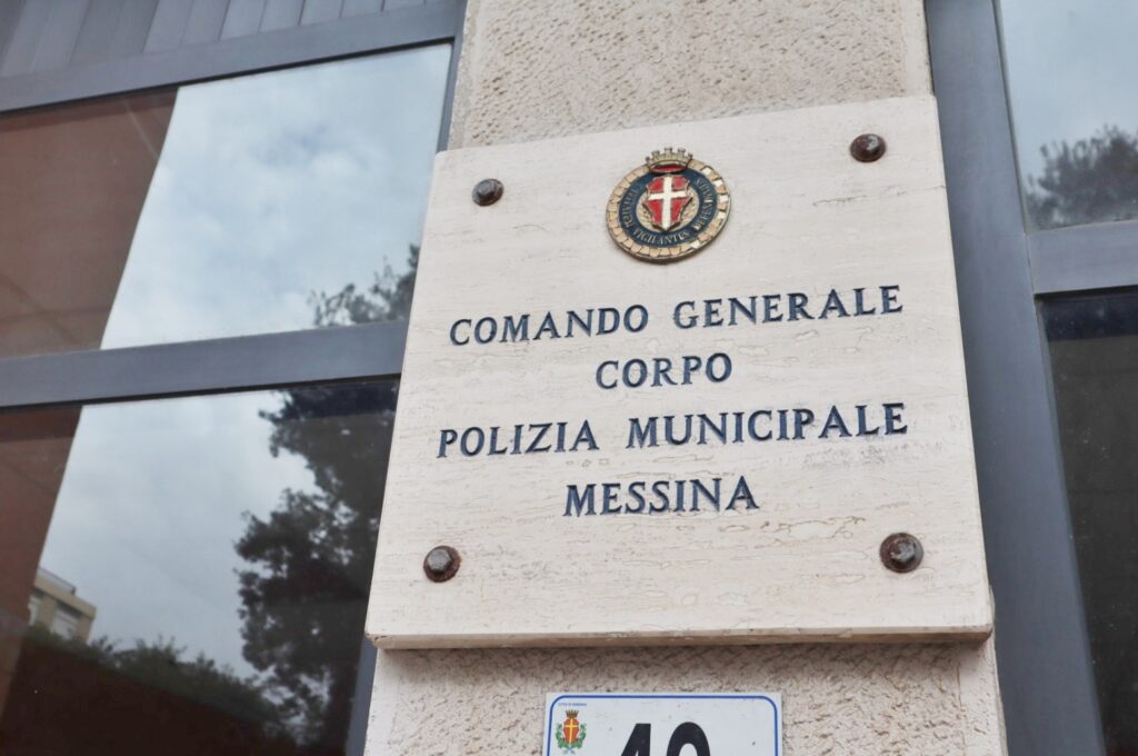 Insegna Comando Polizia Municipale Messina