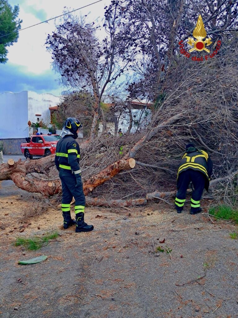 Maltempo Messina - Vigili Fuoco