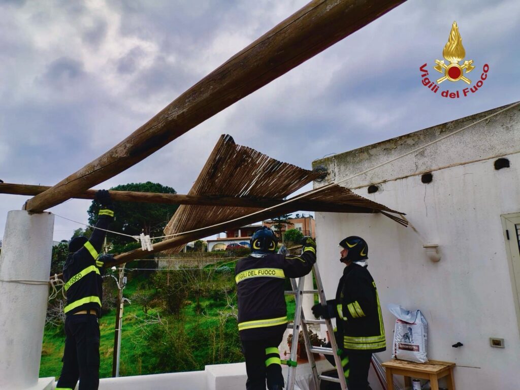 Maltempo Messina - Vigili Fuoco