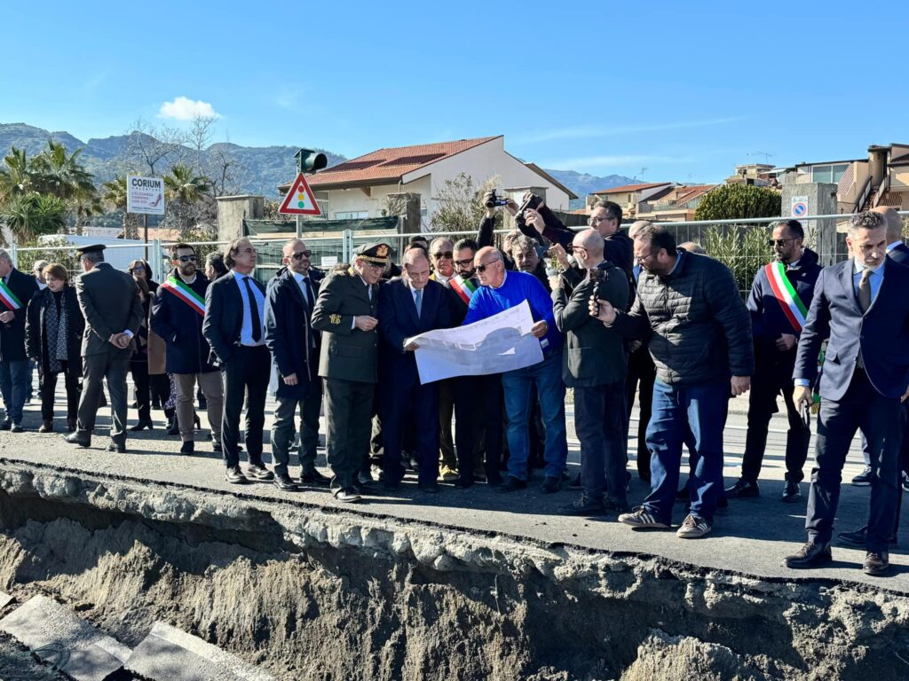 Schifani a Santa Teresa di Riva