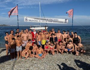 Tuffo di capodanno 2025 villa san giovanni