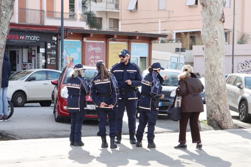 Vigili Urbani Piazza Popolo Reggio Calabria (4)
