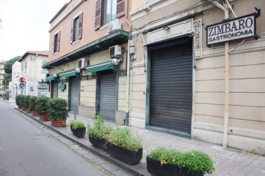 Visuale Gastronomia Zimbaro e Bar Lombardo ME