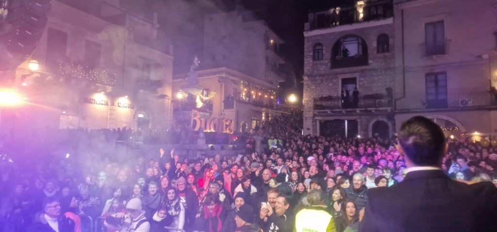 capodanno piazza taormina