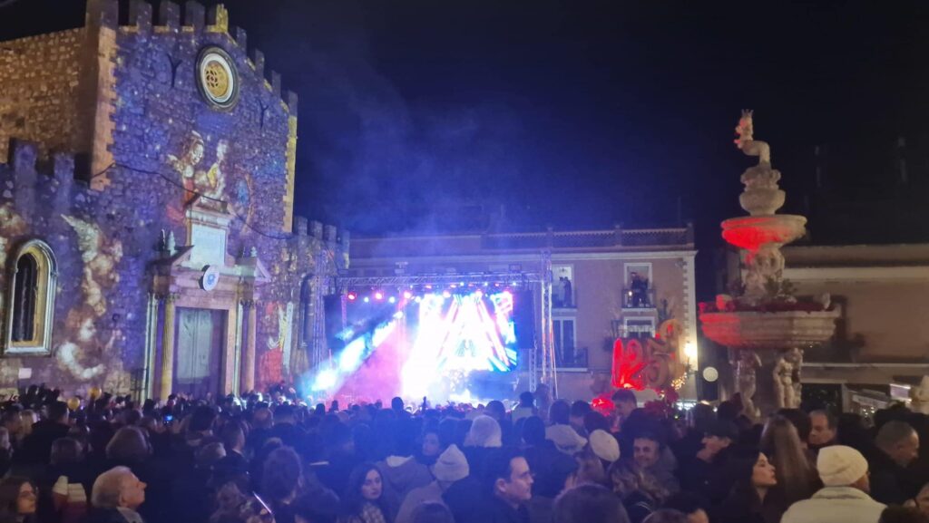 capodanno piazza taormina
