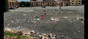 degrado piazza del popolo