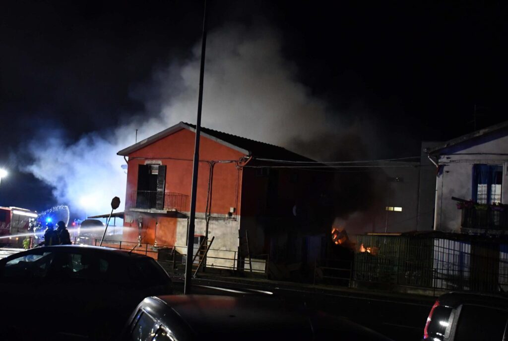 Esplosione gas a Catania