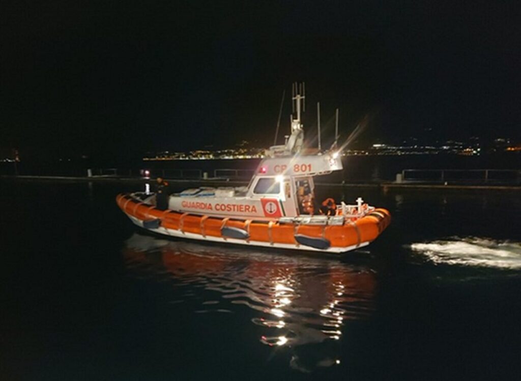 guardia costiera notte