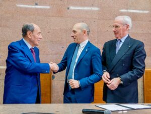 il sottosegretario alla presidenza del Consiglio Alessandro Morelli, con il presidente della Regione Renato Schifani e Pietro Ciucci, amministratore delegato della società Stretto di Messina.