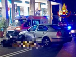 incidente mortale ambulanza vigili del fuoco notte