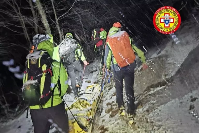 neve escursionista soccorso