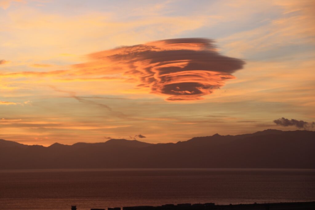 nubi lenticolari reggio calabria 10 gennaio 2024