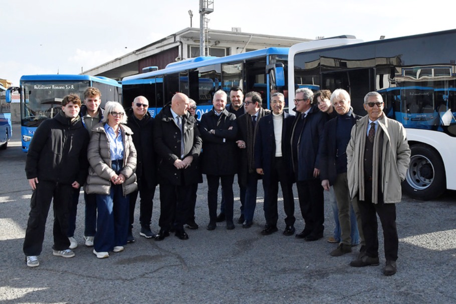 nuovi autobus ibridi crotone