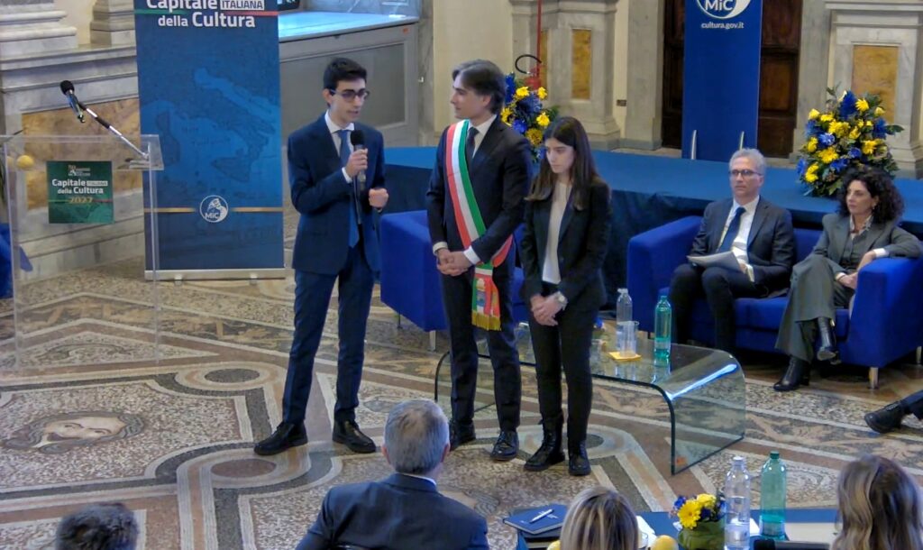 Audizione Reggio capitale della cultura falcomatà con giovani studenti biagio e chiara