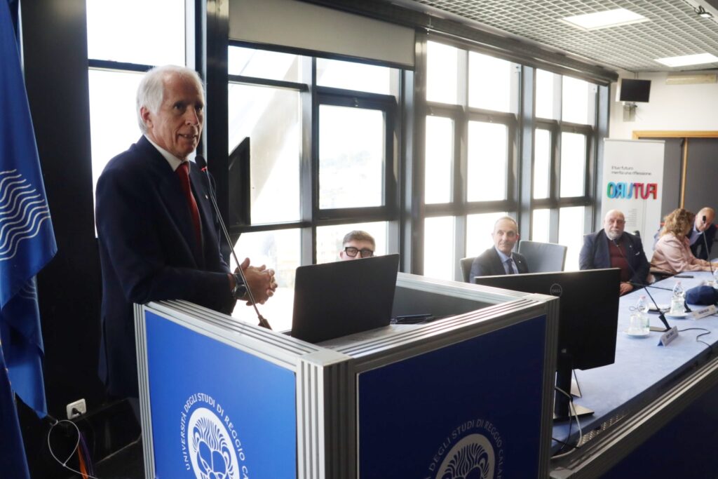 Cerimonia consegna benemerenze sportive Coni Malagò