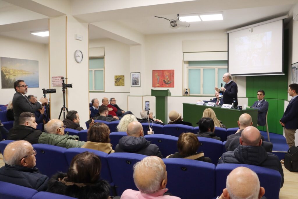 Conferenza stampa su rimonzione targa Palazzo della Cultura