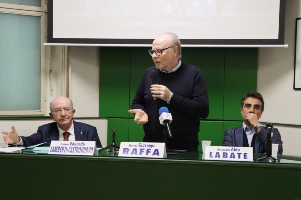 Conferenza stampa su rimonzione targa Palazzo della Cultura Eduardo Lamberti Castronuovo Giuseppe Raffa e Avvocato Aldo Labate