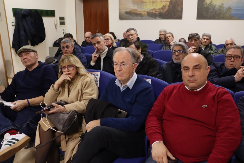 Conferenza stampa su rimonzione targa Palazzo della Cultura